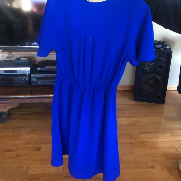 Monteau Dress - Picture 2 of 3